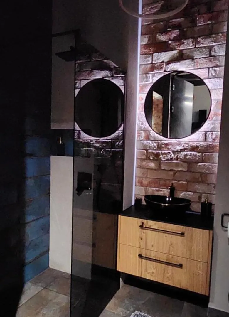 Luxury Vistula Old Town Apartments: Spa, Sauna & Pool Retreat Krakow