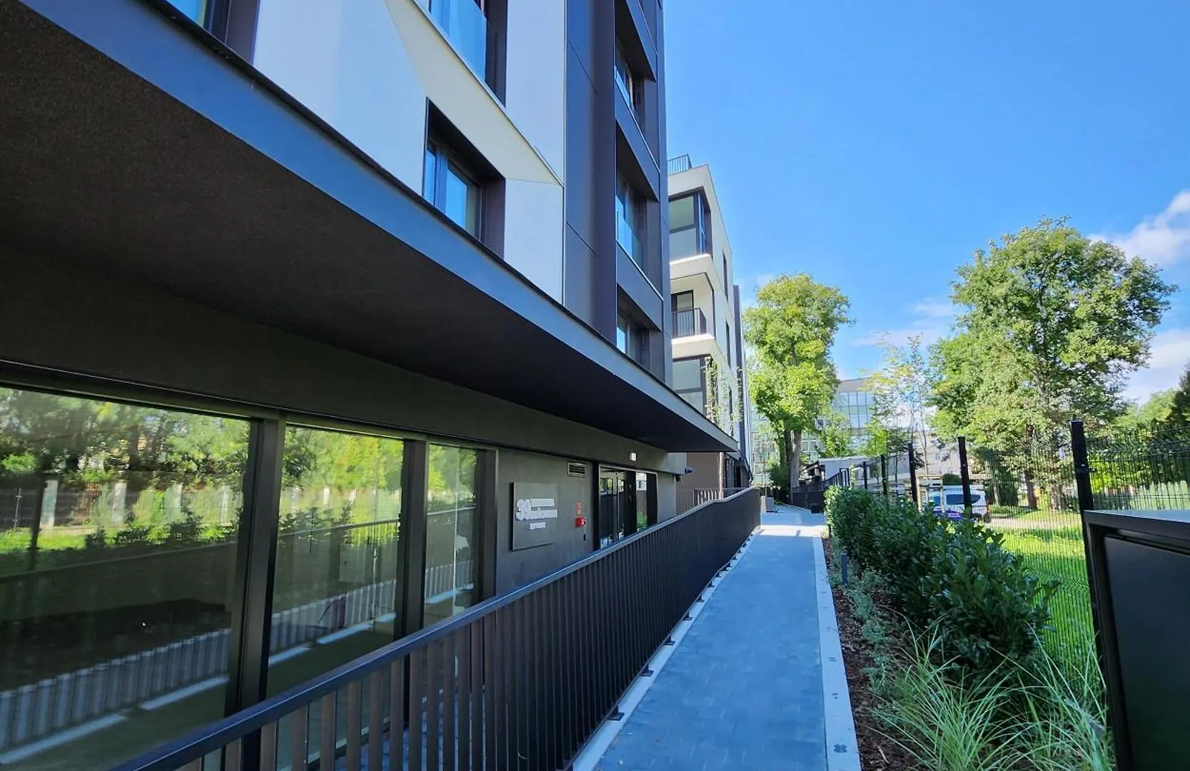 Luxury Vistula Old Town Apartments: Spa, Sauna & Pool Retreat Krakow