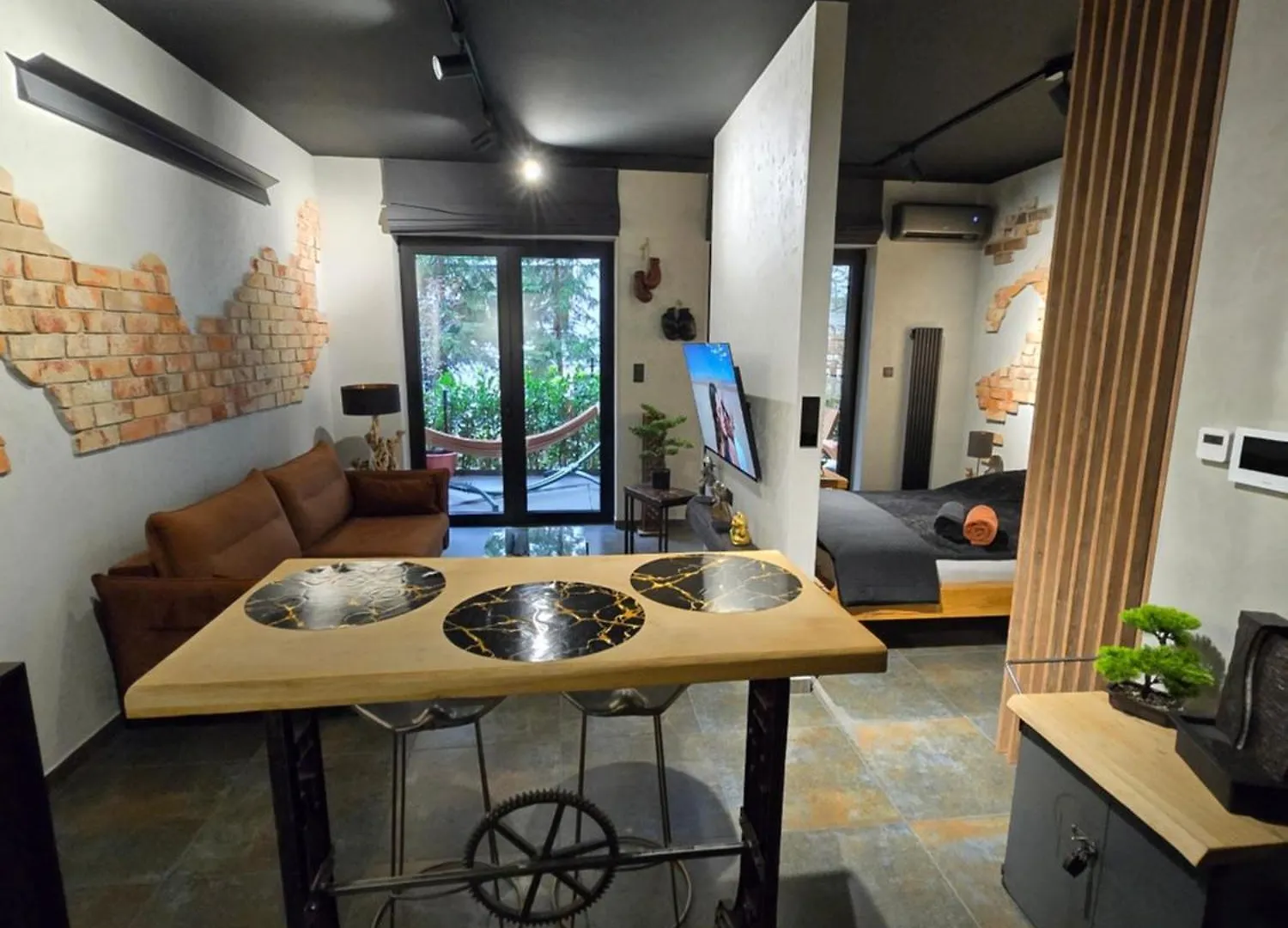 Luxury Old Town Apartments , Gym, Sauna & Swimming Pool ,Hammock, Free Parking! Kraków 0*,  Polen