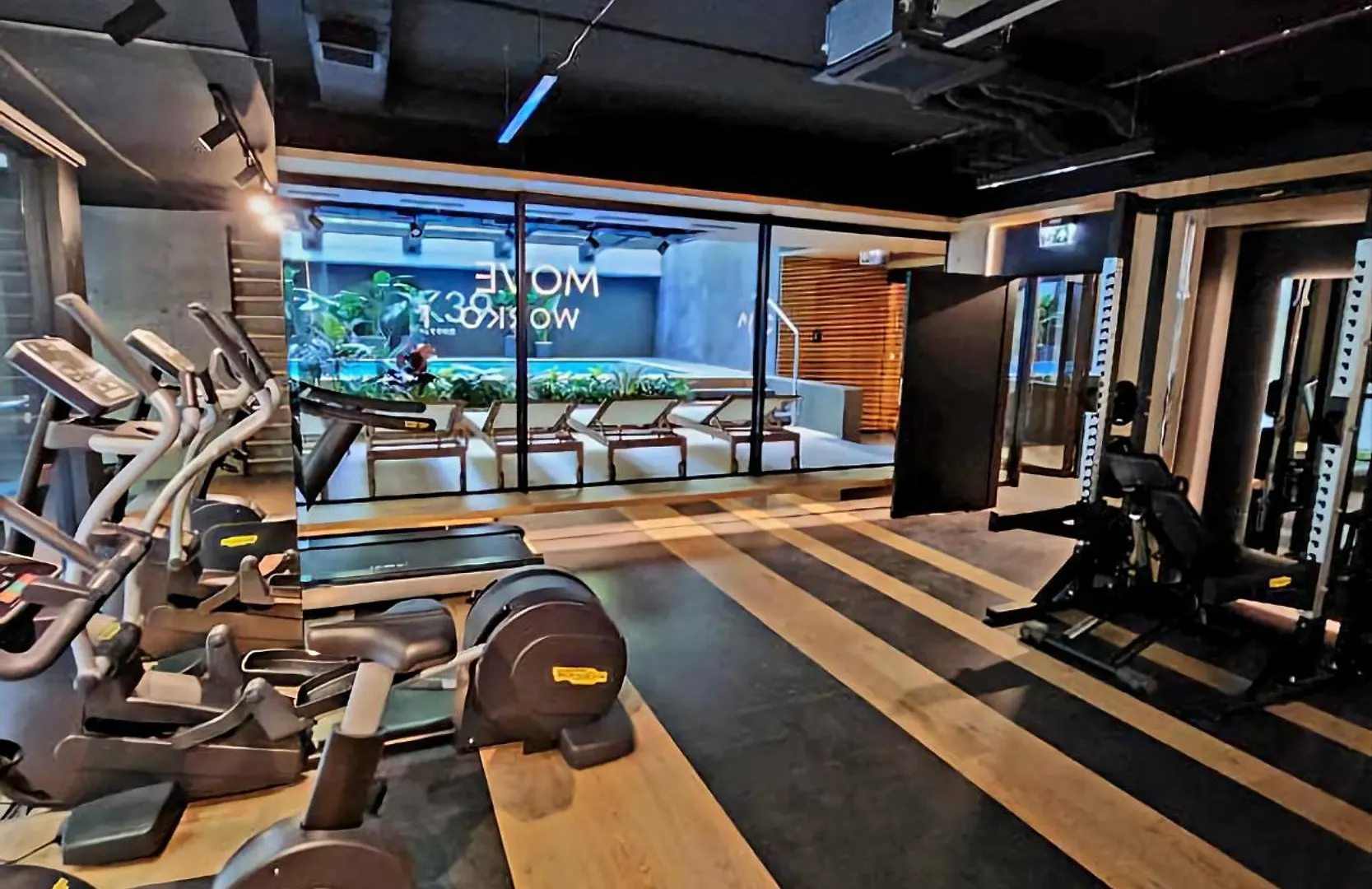 Apartment Luxury Vistula Old Town Apartments: Spa, Sauna & Pool Retreat Krakow